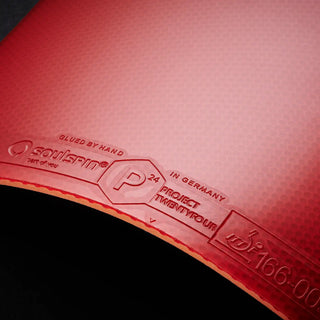 Tischtennisbelag Project 24 von Soulspin in rot mit orangenem Schwamm